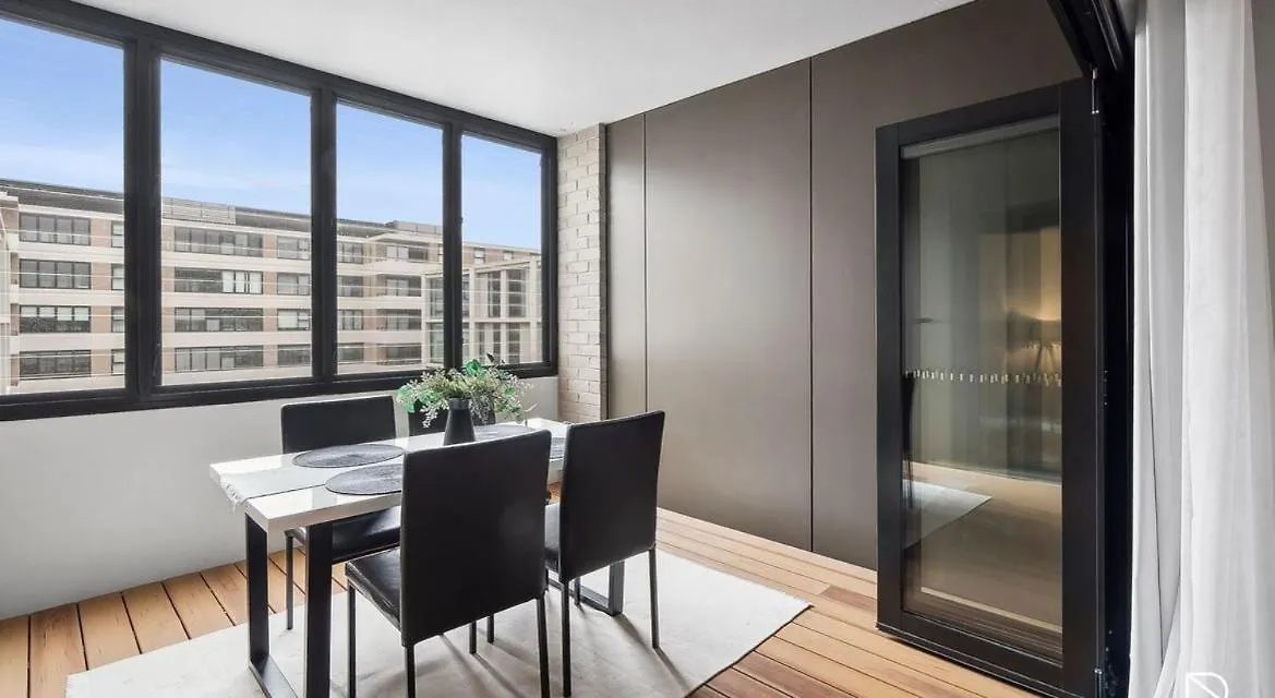 Modern Luxurious Unit In The Heart Of Dickson Apartment Canberra